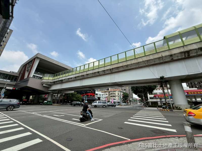 崇德路預售案定錨7字頭！品牌建商搶進「這條路」卡位