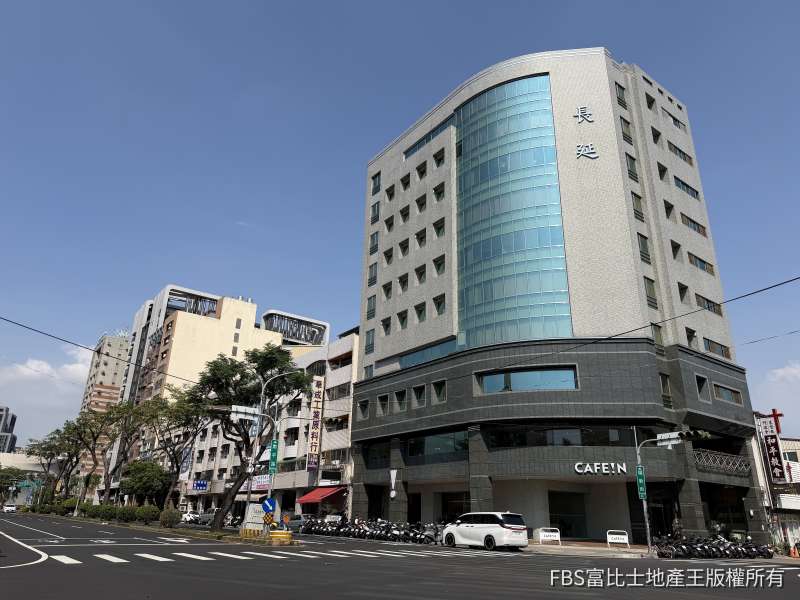 連鎖咖啡店進駐南區！神級房東1億元包整棟商辦 在地驚呼「眼光太準」