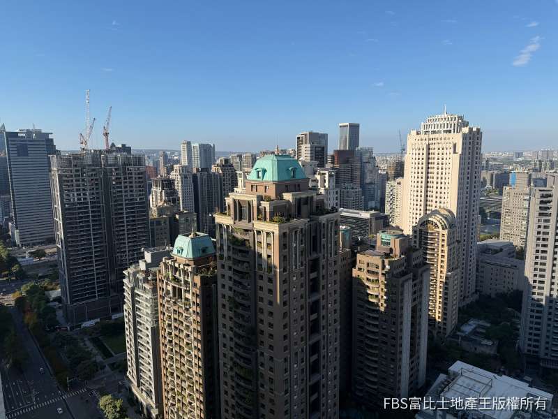 台股漲逾五成資金找出口 成屋迎春天