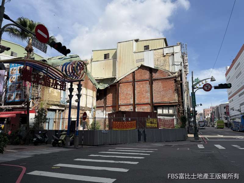 繼光香香雞發跡中區繼光街的攤車，過去也曾在繼光街台灣大道口開店，但現址已成空地。(圖／記者莊亞築攝影）