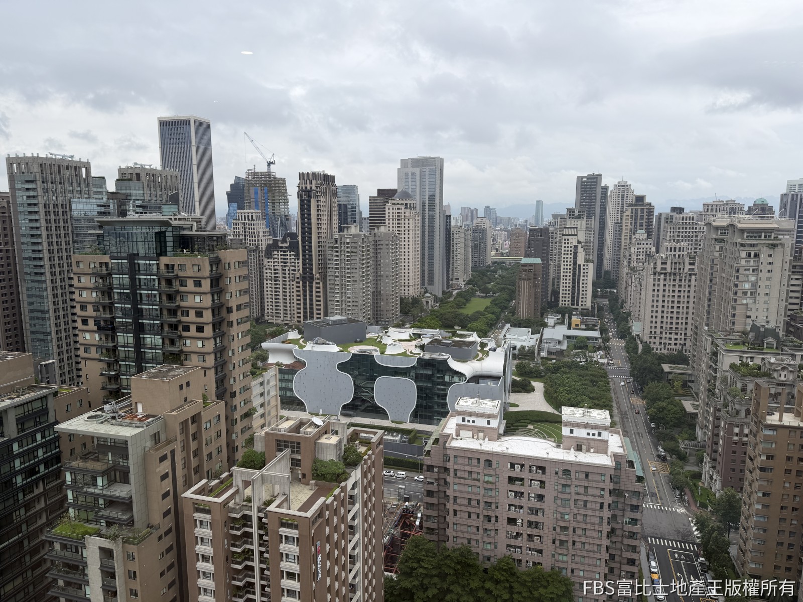 8月房市買氣穩中有升全台交易量月增6%年增17%