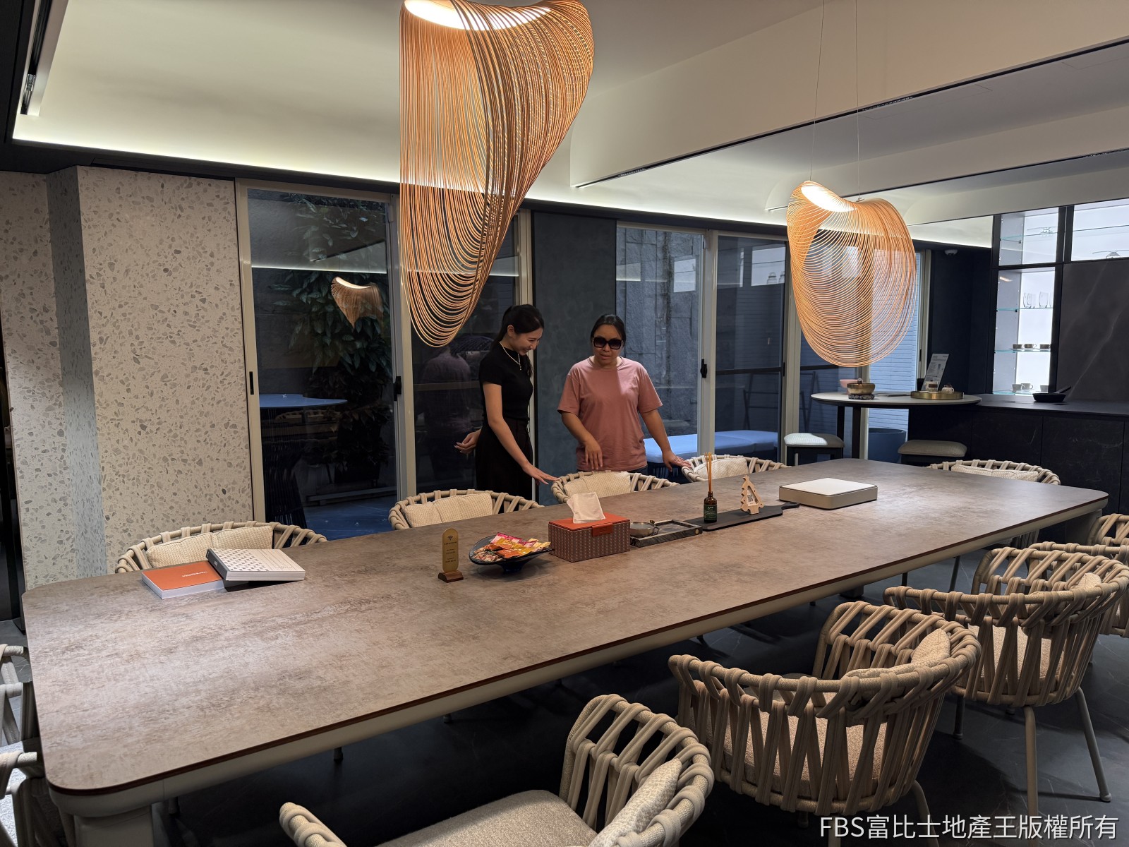 房市盤整、精品家具照樣開店！歐洲品牌搶進台灣富豪客廳