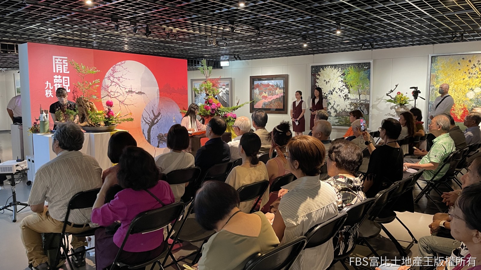 豐藝館龎均90典藏展開幕 邱崇喆:房市低迷後終將回溫